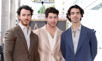 Jonas Brothers - Waffle House Mp3 Download